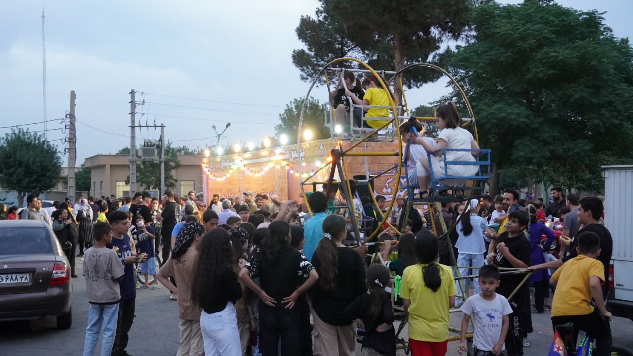 برپایی ایستگاه صلواتی ویژه عید سعید غدیر خم در شب عید غدیر