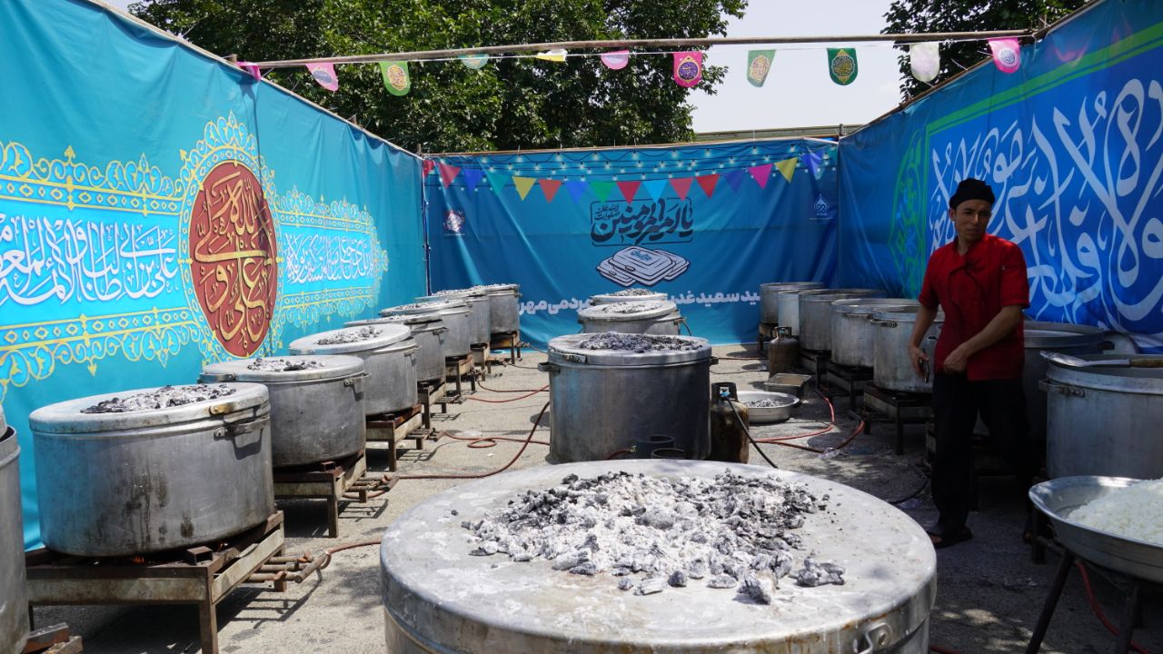 تهیه و توزیع ۲۱هزار پرس اطعام ویژه عید سعید غدیر